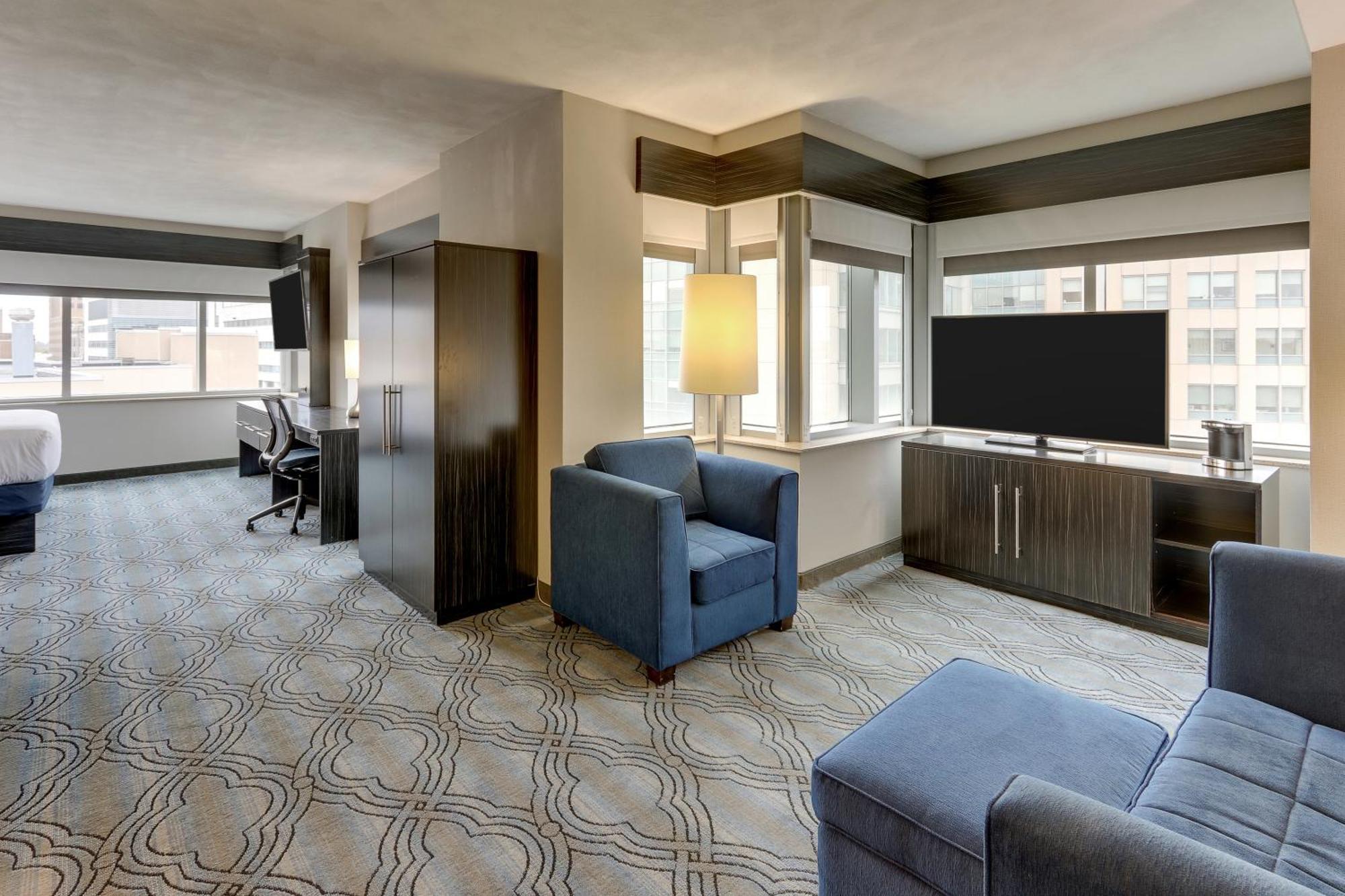 Doubletree By Hilton St. Louis Forest Park Exterior foto